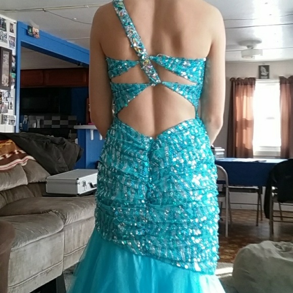 Prom Dress - Picture 3 of 3